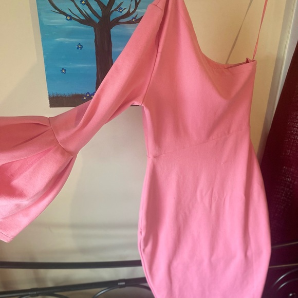 One shoulder midi dress with bell sleeve. - Picture 6 of 6